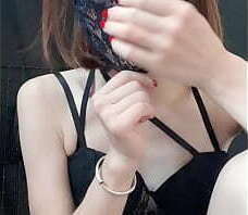 网红主播第一视角自慰 黑色制服 苗条 模特