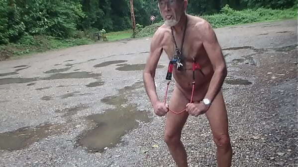 exhib pluie dans flaques