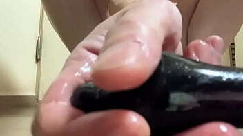 ゴルフボールとバイブスイッチオン！アナル開発アナニー