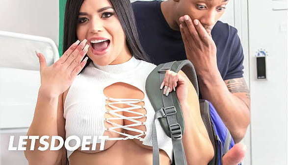 HORNY HOSTEL Perfect MILF (Sara Retali) Meets Stud Lets Pound Hard Juicy Mature Pussy