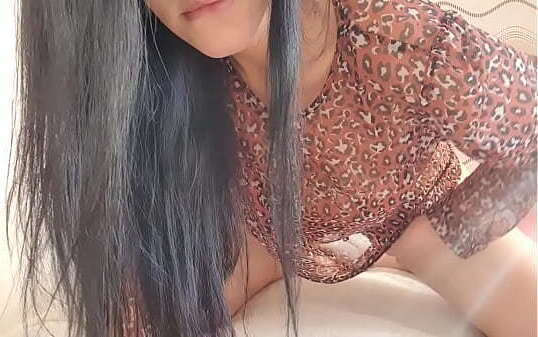 MENINA DULCE EXIBE TRANSPAR&Ecirc_NCIA SEXY GRELHINHO AMOSTRA TOCA SUAVEMENTE ACARICIANDO-SE TOQUES TANTRICOS... DEL&Iacute_CIA MULHER