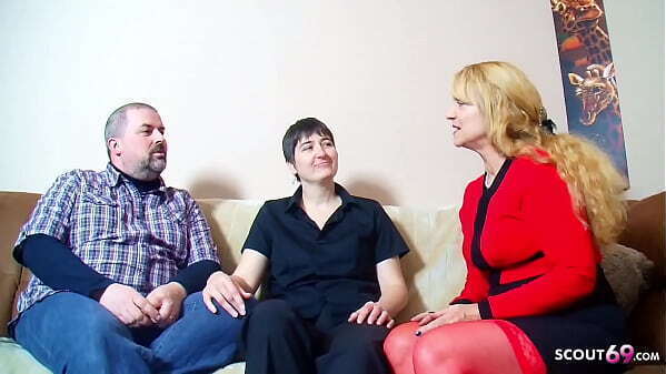 Echtes deutsches Ehepaar Dreier reifer Frau Kamera &uuml_berredet