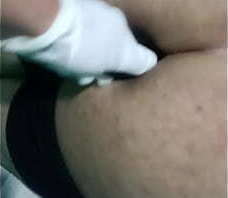 Le meto un dildo por el culo a hetero mientras juega