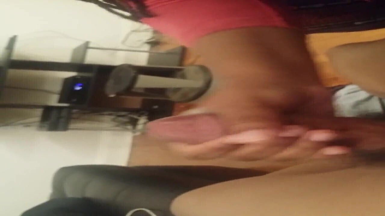 Big tit bbw gives nice blow job 