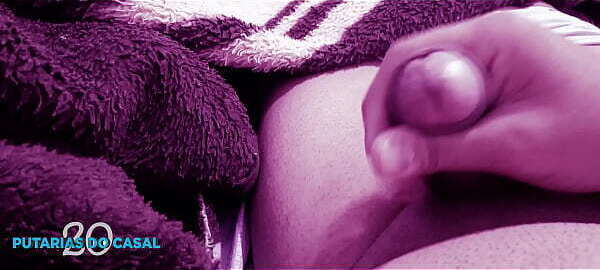 Guedez Oficial fazendo chupeta corno marido