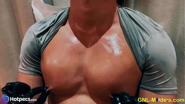 can'_t resist play this body!Hot video