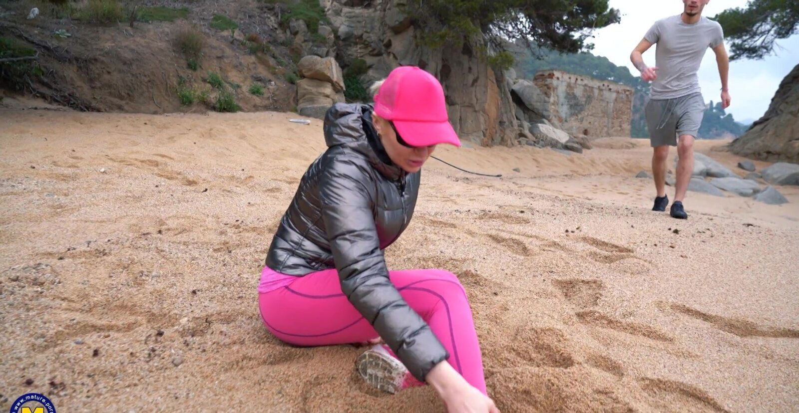 Blond enjoys while giving blowjob before being fucked