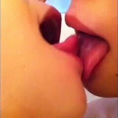  Erotic kiss of Japan lesbian