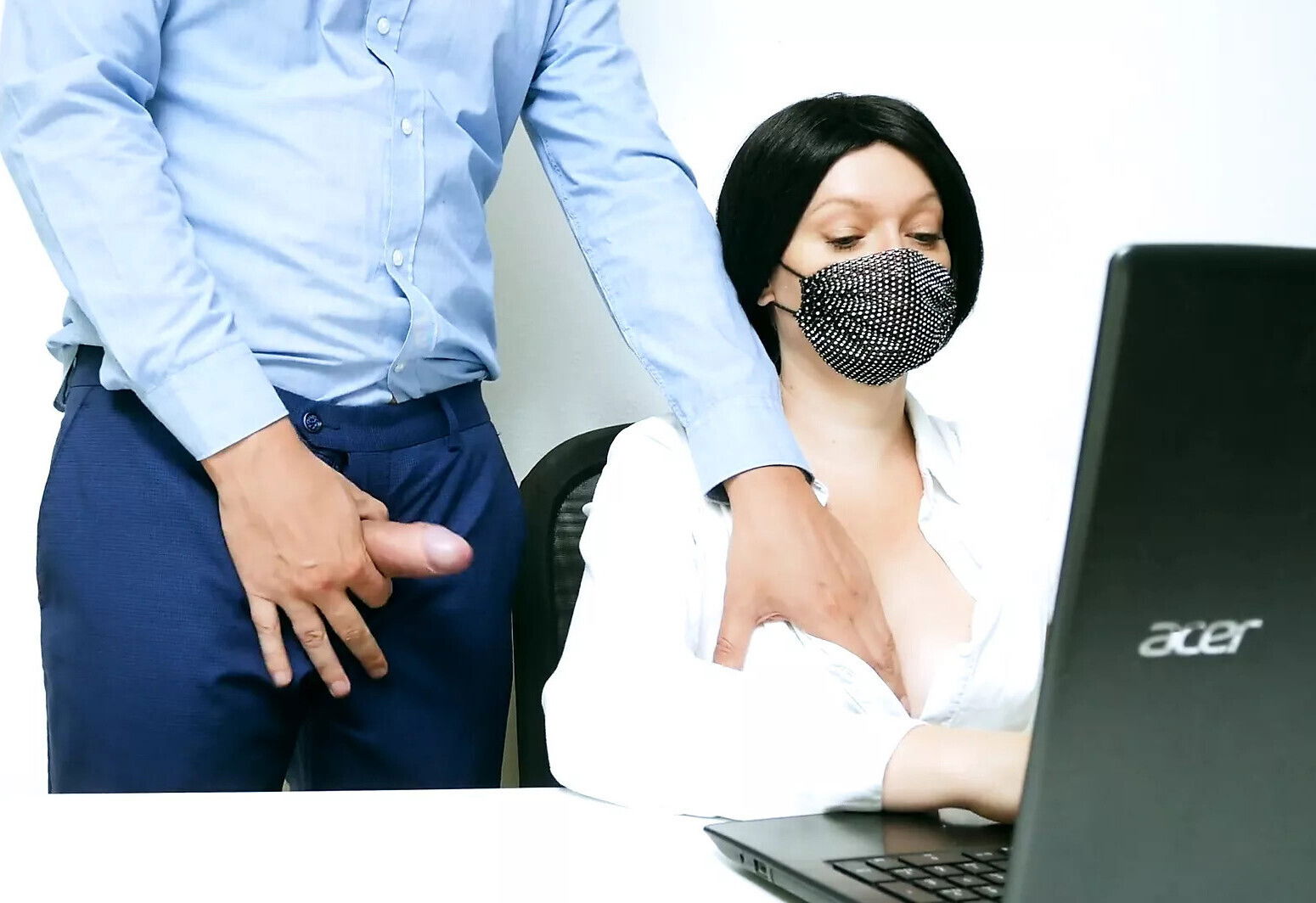 Fucking office manager. Gave fuck legs, boobs, loudly orgasmed from