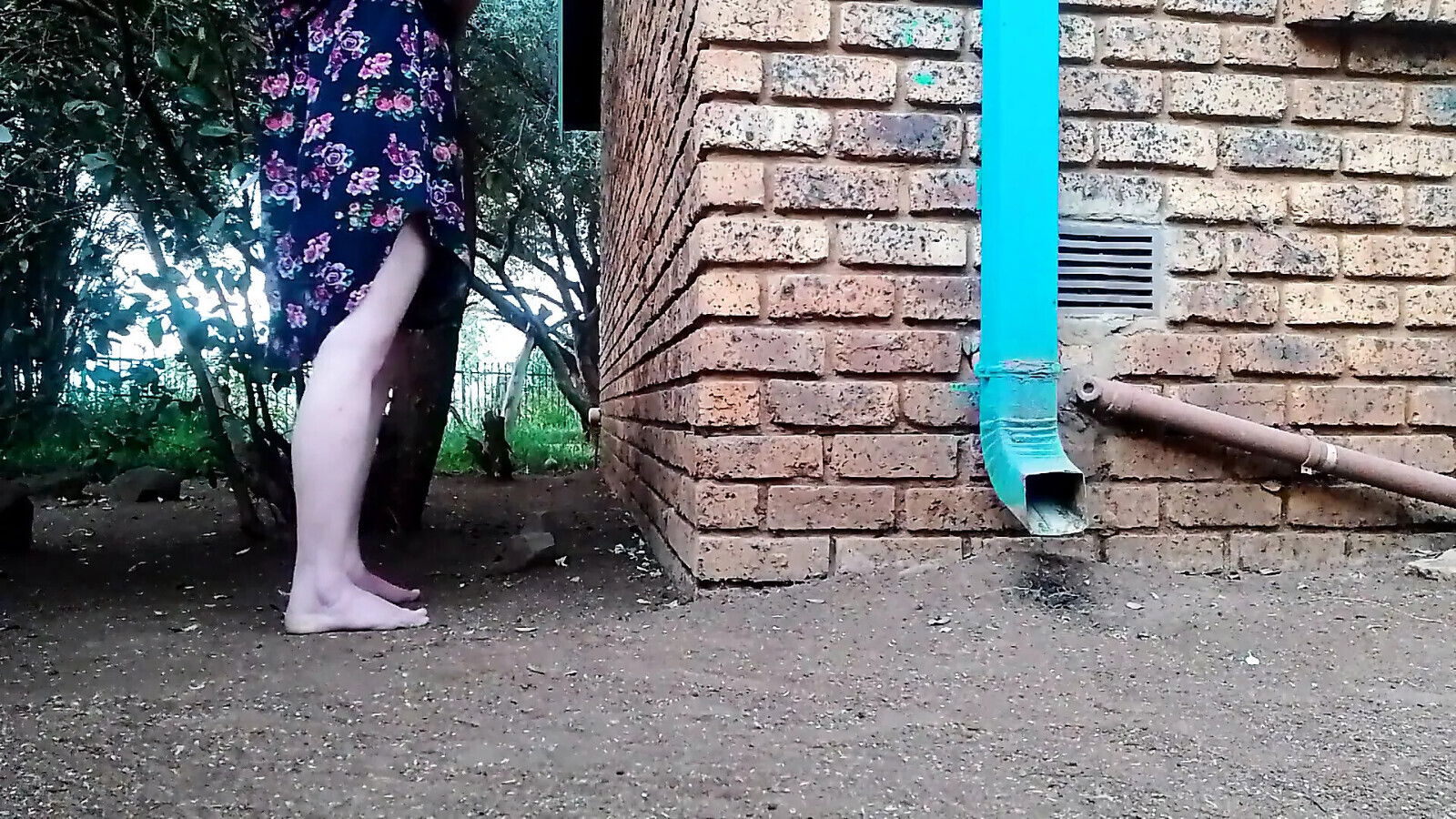 Fucking neighbors wife garden