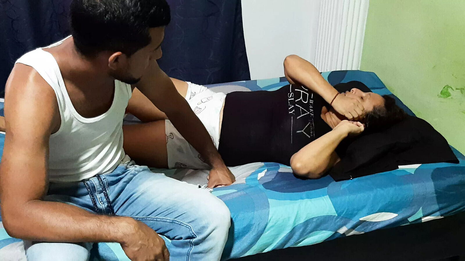 visit mother-in-law room suck delicious pussy.