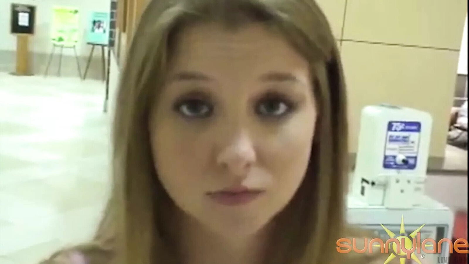 Slutty Addict Sunny Lane Fucks Stiff Dick Clinic