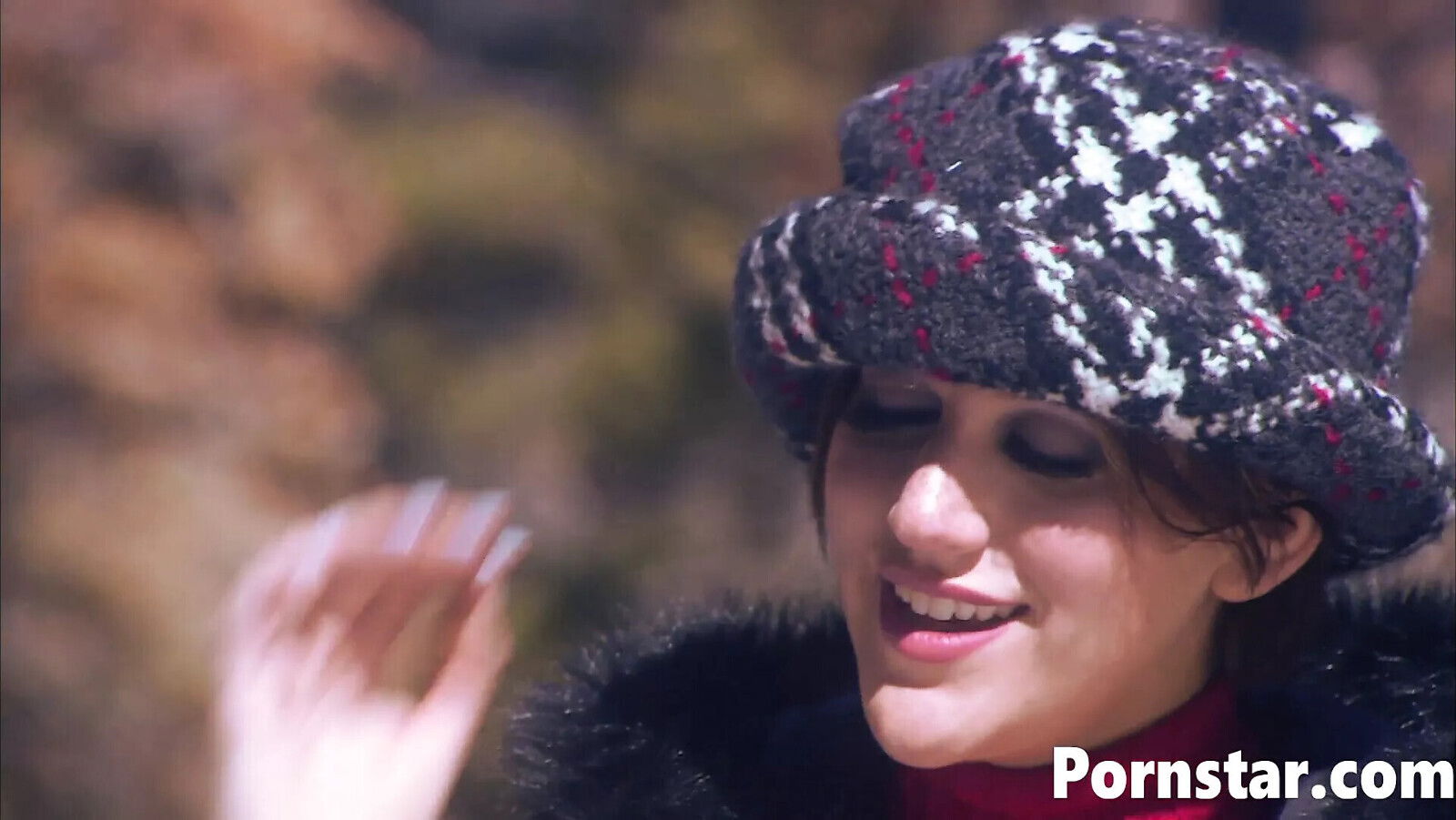 Pornstar Lawrence Loves Outdoor