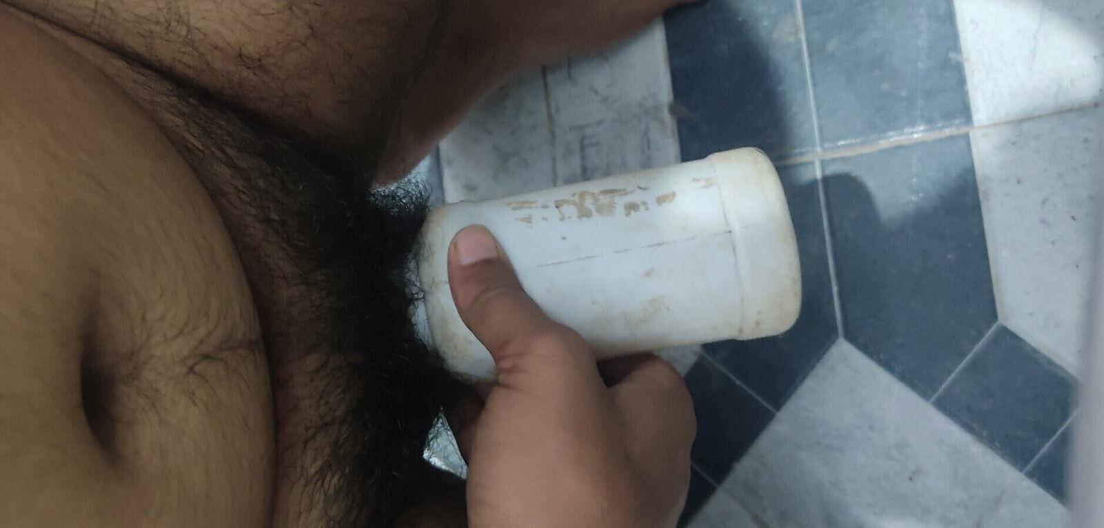 laand bottal fass gaya. Dekho kaise nikala.