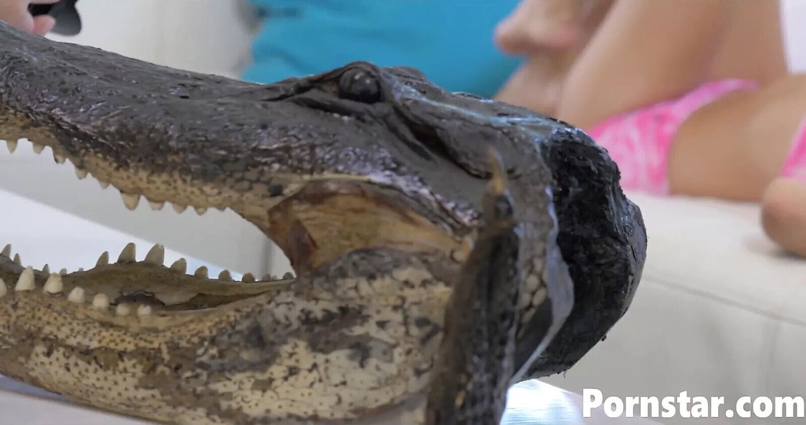 Cute Blonde Hottie Blake Masturbates Fingers