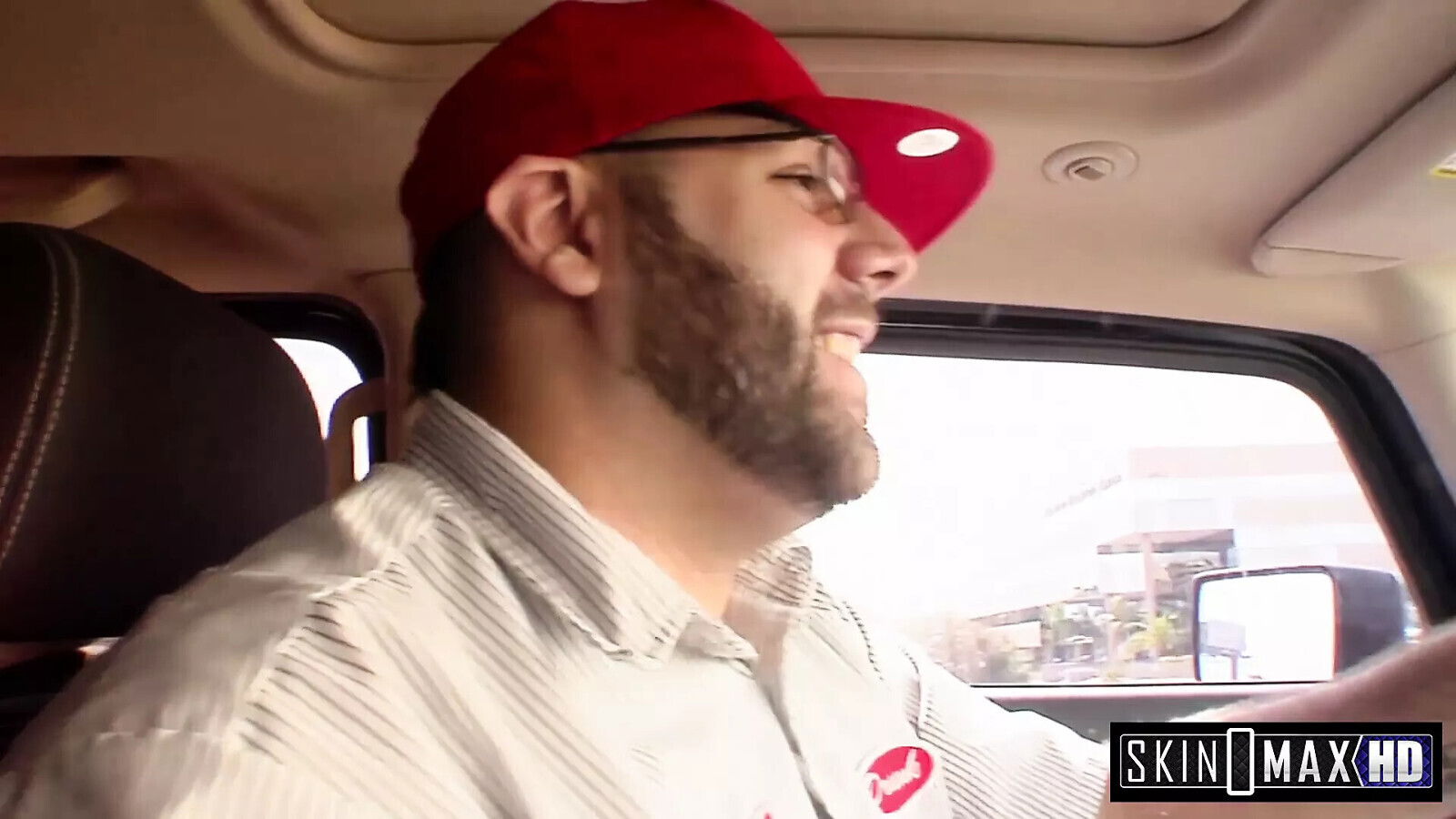 Girl Ashley Jensen Loves Getting Messy.