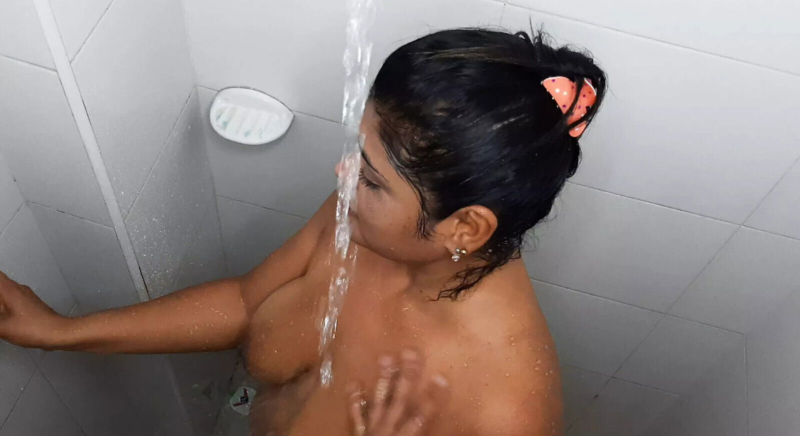 stepmom while she's taking shower