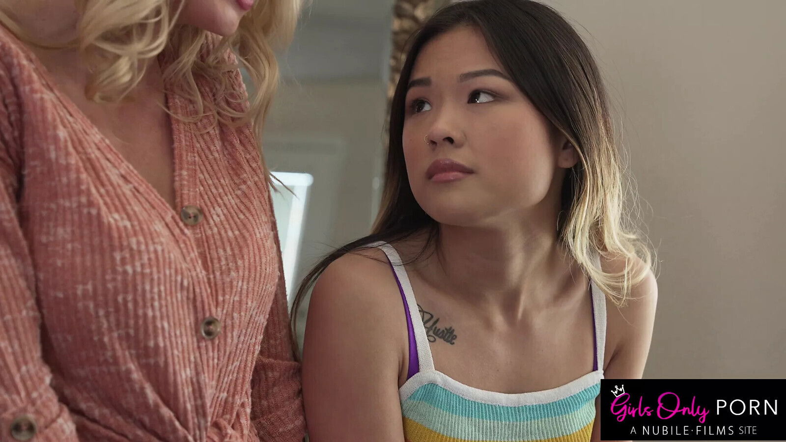 Blonde Serene Siren, You're pretty between legs!