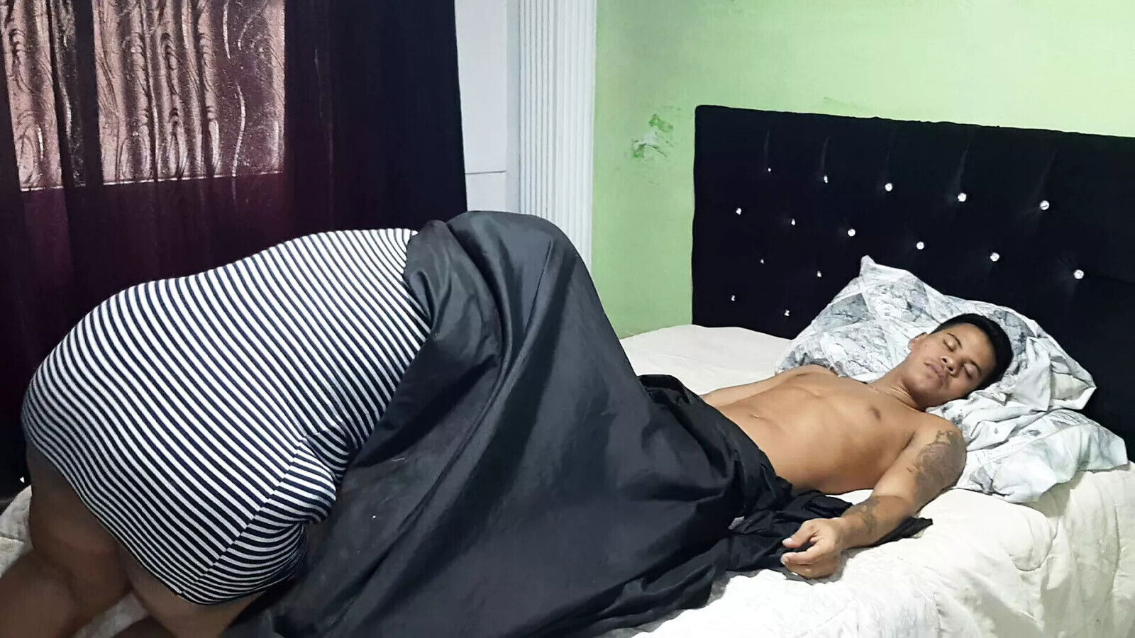 stepmom horny wants fuck, looks while rest.