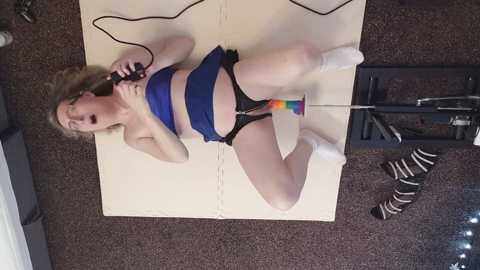 Essex Girl Lisa multiple orgasms from Rainbow dildo fucking machine