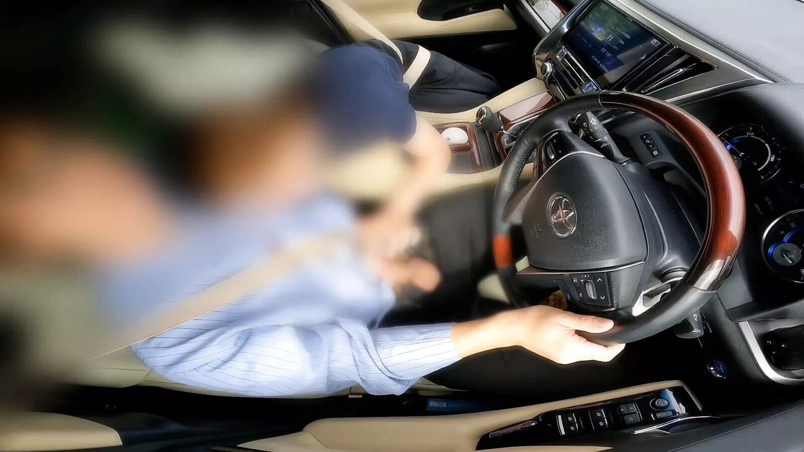 Married Woman Gives Handjob Blowjob While Driving