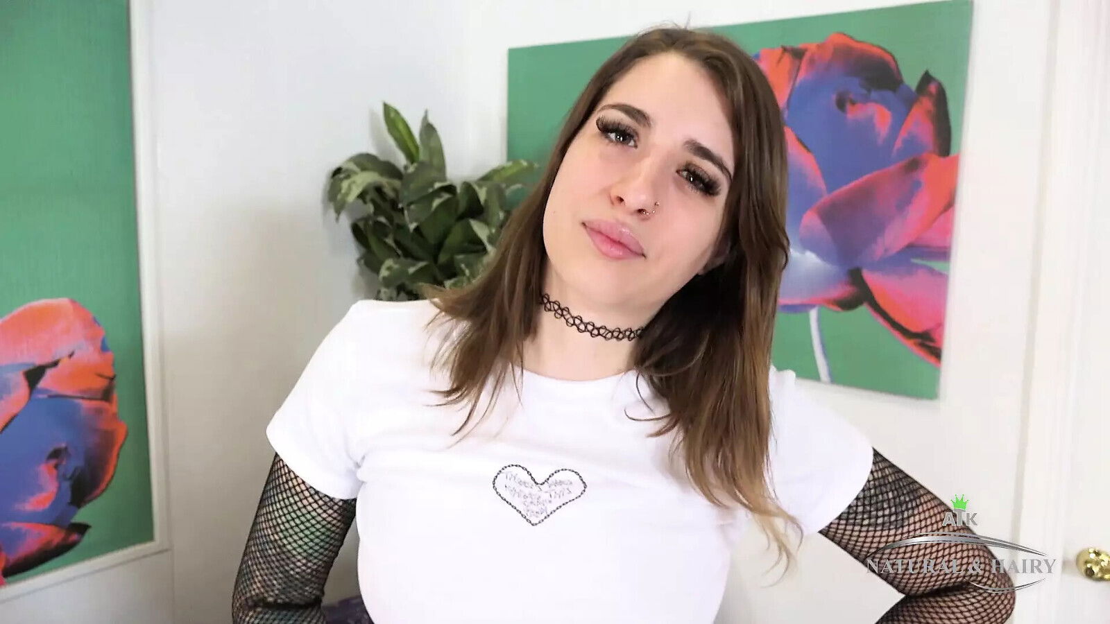 Horny hairy hottie Pearl Sage strips dildo fucks hairy pussy