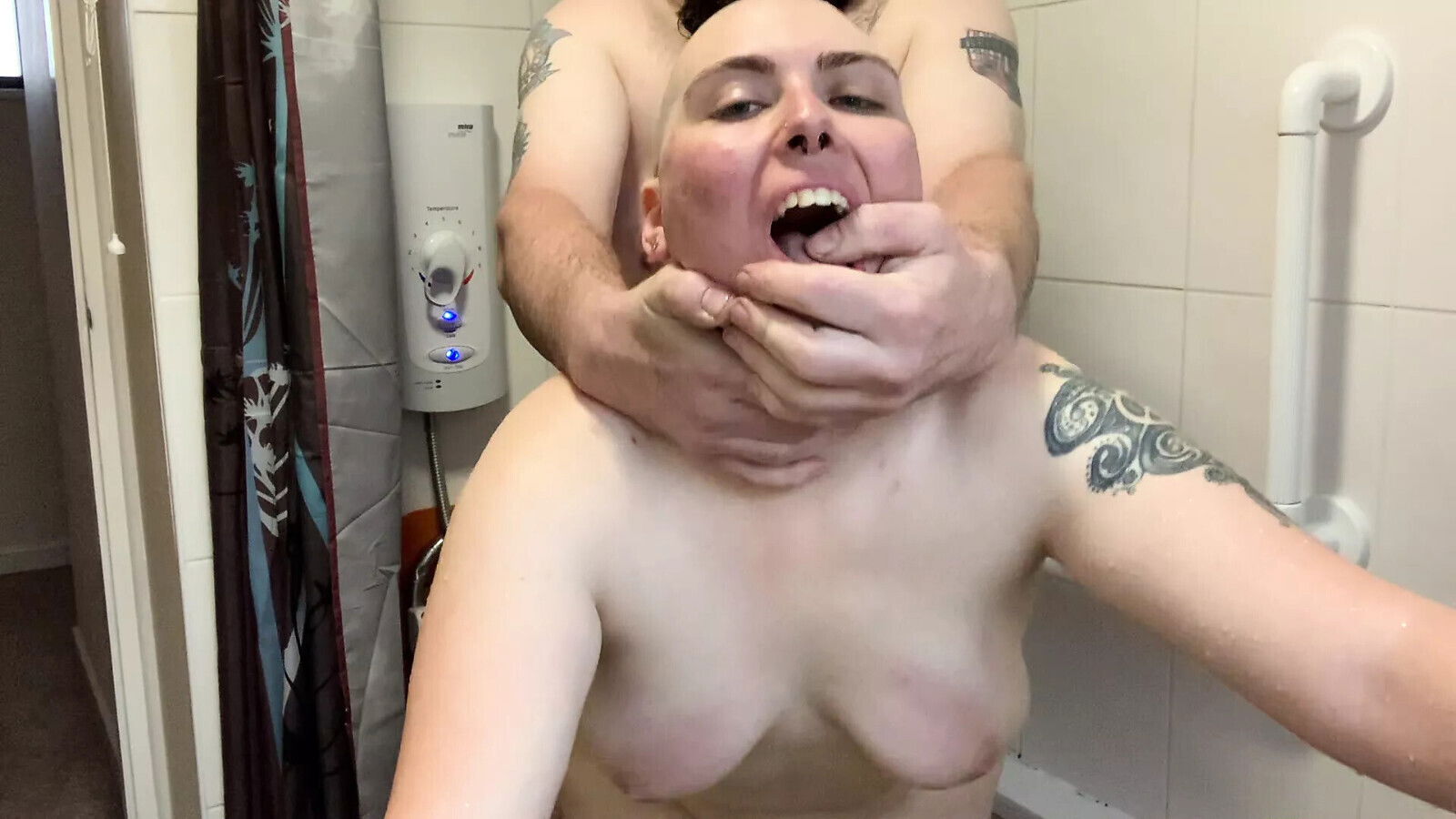 Rebecca Curves gets arse wrecked shower