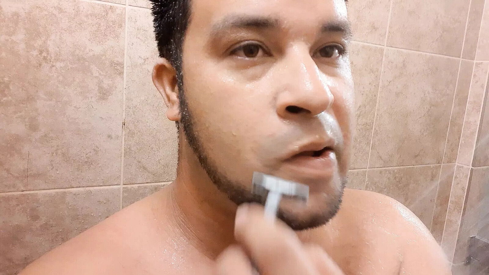 Shaving shower