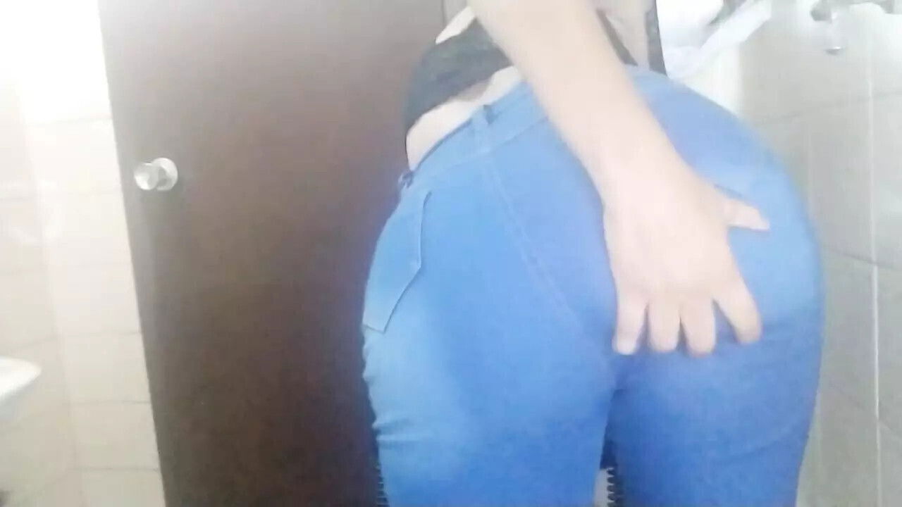 Real Horny Amateur Niqab Muslim Wife From Iran Masturbates Squirting Pussy Hard Webcam