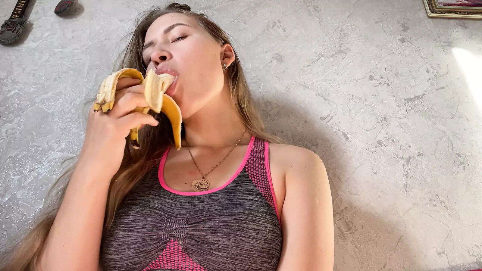 wanted penis, decided suck banana