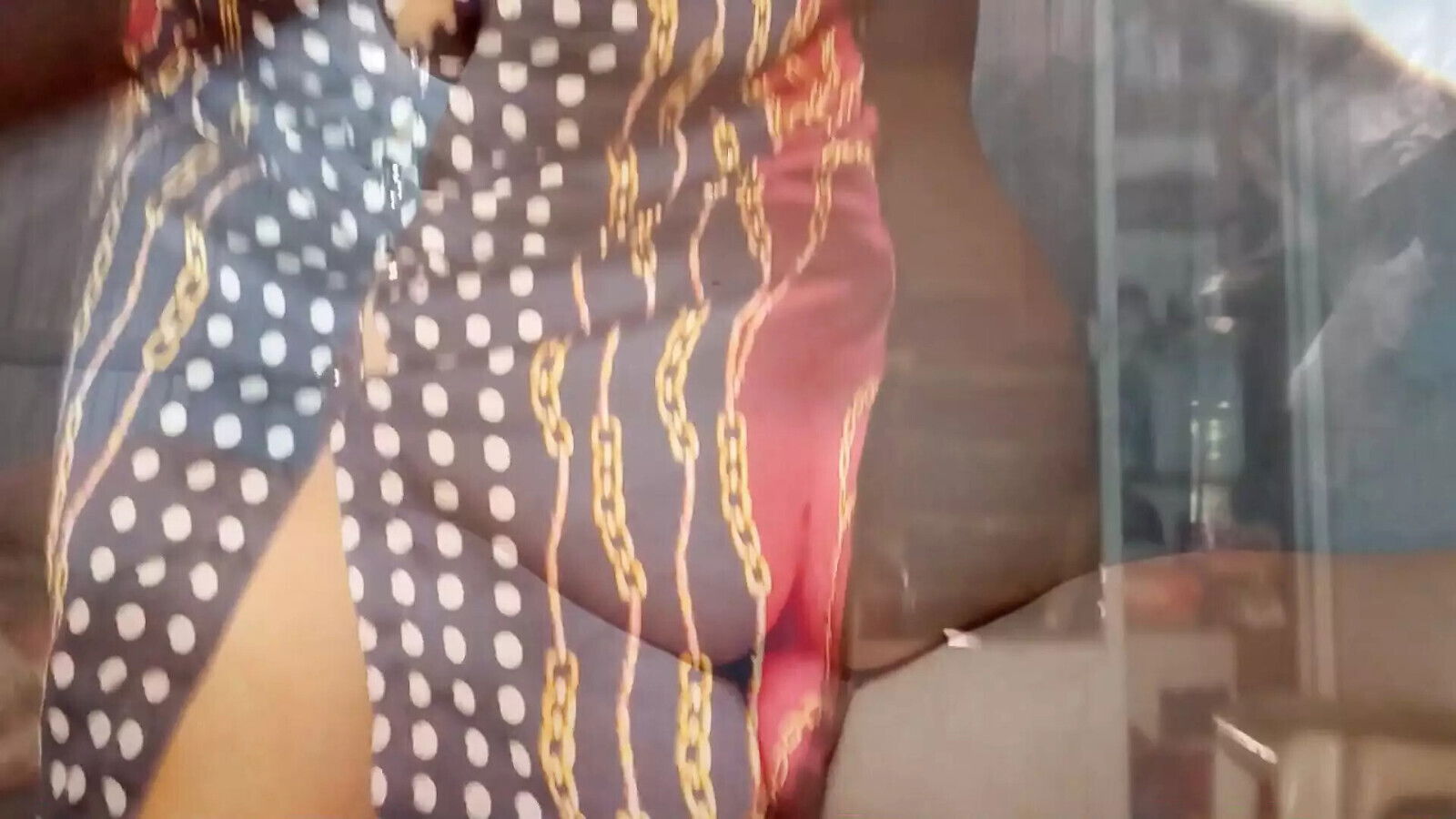 recently divorced invited young woman Mexican night club, there throughout night until