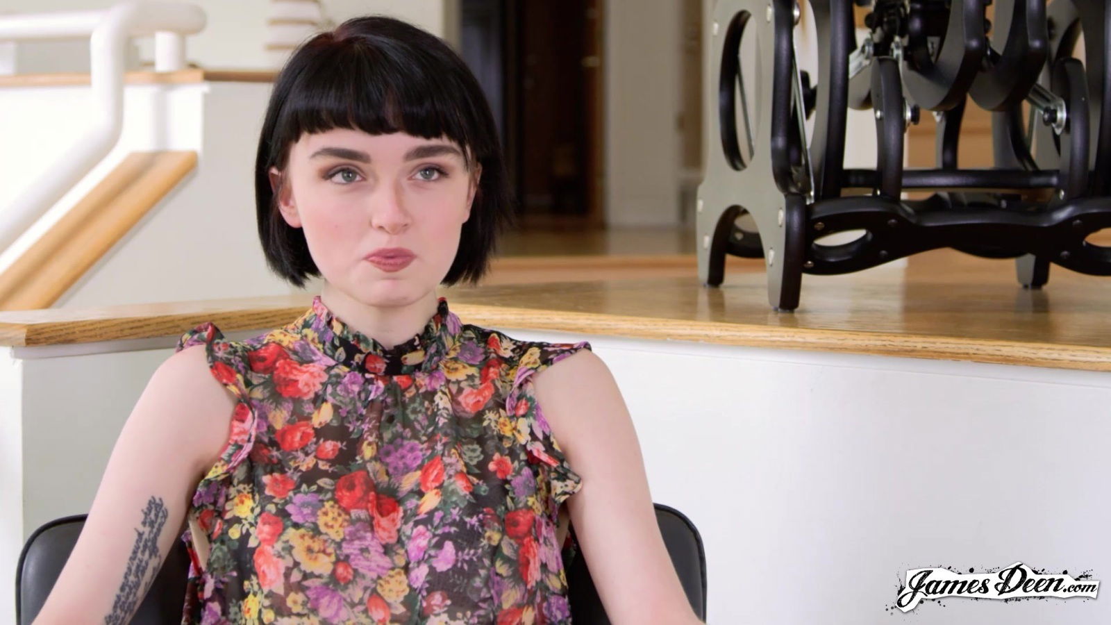 Hairy amateur Matilda gets licked horny best friend