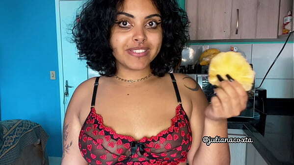 Gordinha rabuda fodendo quatro Juliana coxta levando tapa sentando motel vlog sacana cortando abacaxi