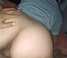 Disfruto viendo ese culo tan grande... La pongo a gritar