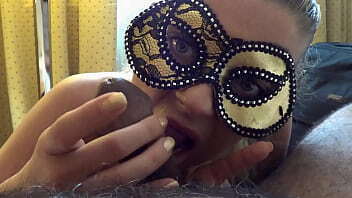 Dick licker with long tongue edges me