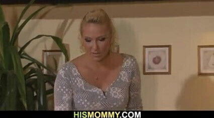 Horny mommy licks her son's gf pussy