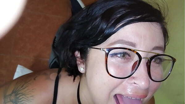 Sammy tragando toda leche, despu&eacute_s mamadas intensas