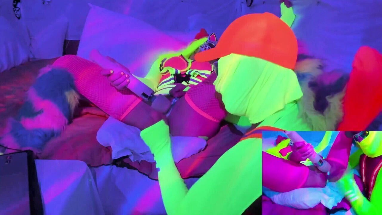 Drizzle, gwen stacy, sloppy