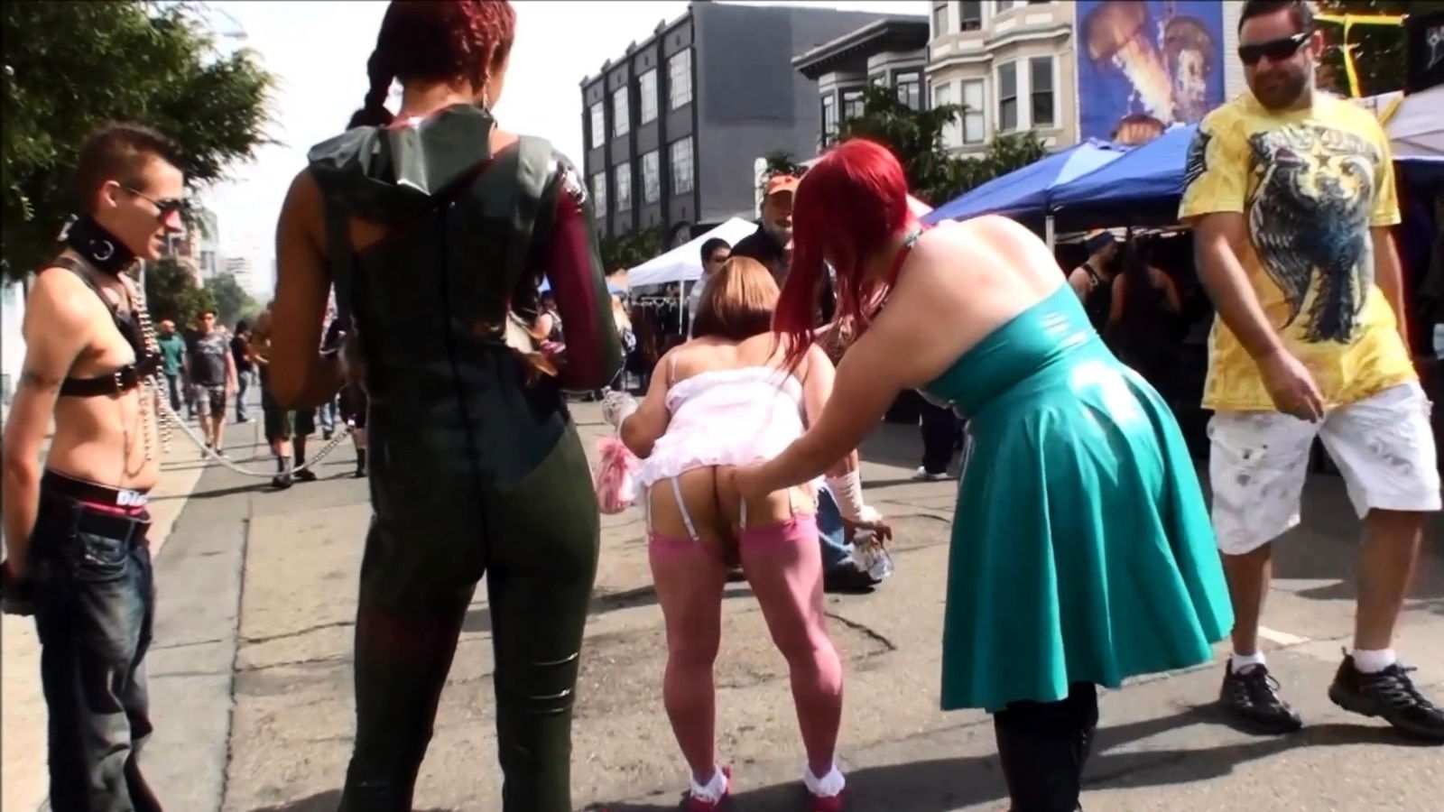 AliceInBondageLand Folsom Street Fair Handjob