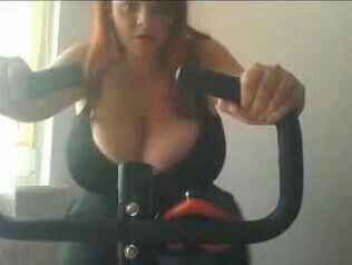 Macromastia Wonder on the Stepper