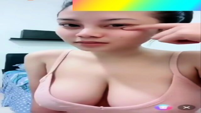 Asian showing amazing LIVE