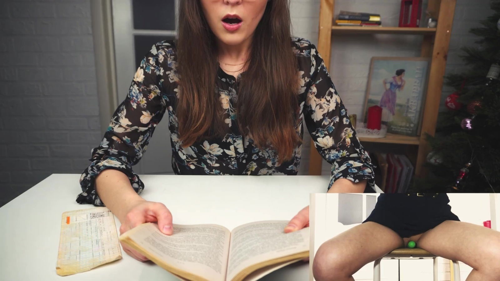 Russian nerd cums from vibrator while reading Solo Amateur