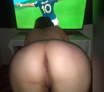 I fuck my friend's mom again watching the game of France Vs Denmark 2-1 that's how you live a world