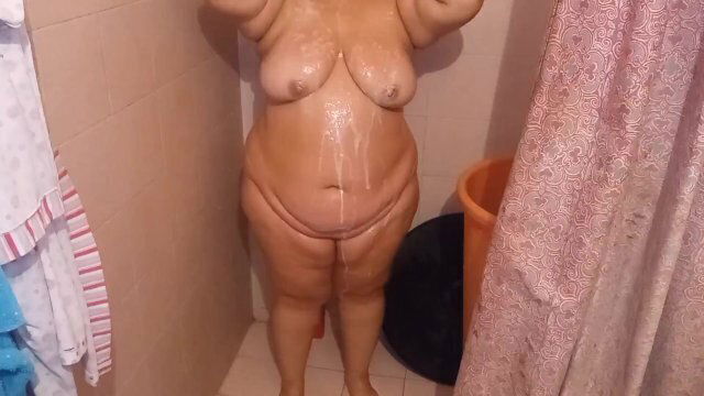 beautiful chubby takes shower seen true lovers girl figure