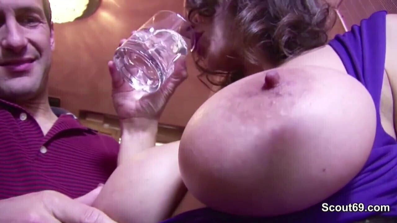 Big Natural Tit Mom Seduce to Fuck her Hairy Pussy