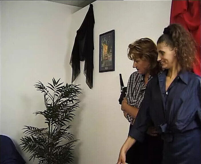 Seine Sklavin bekommt Arsch versohlt