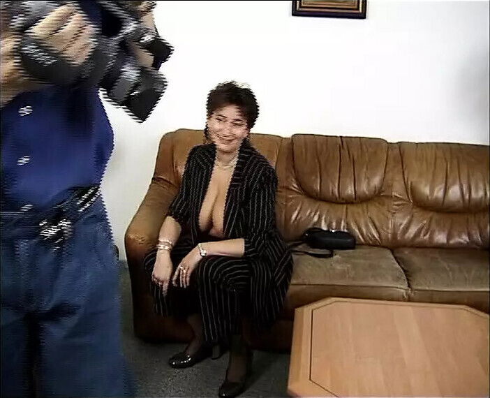 Reife willige Frauen erste nackt Kamera