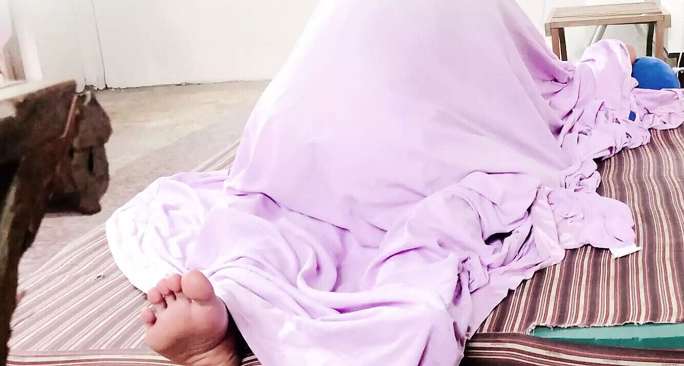 Sleeping Stepbro wakes with warm pussy