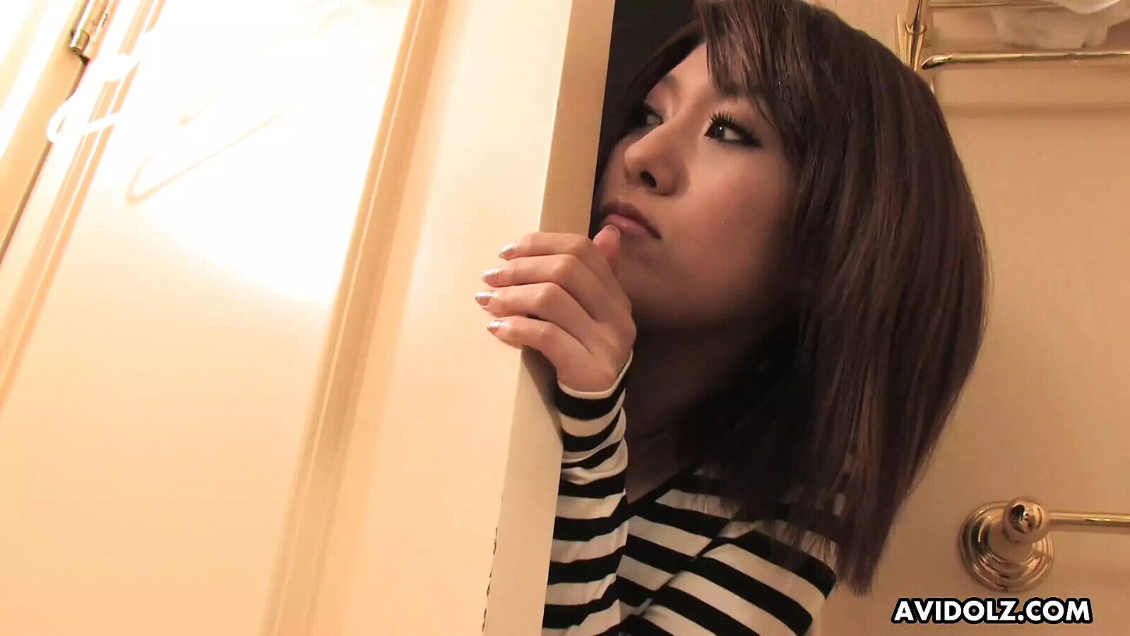 Japanese Saaya Hazuki masturbates sucks uncensored.