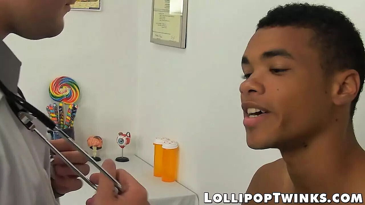 Doctor Dustin Fitch seduces black patient Robbie Anthony